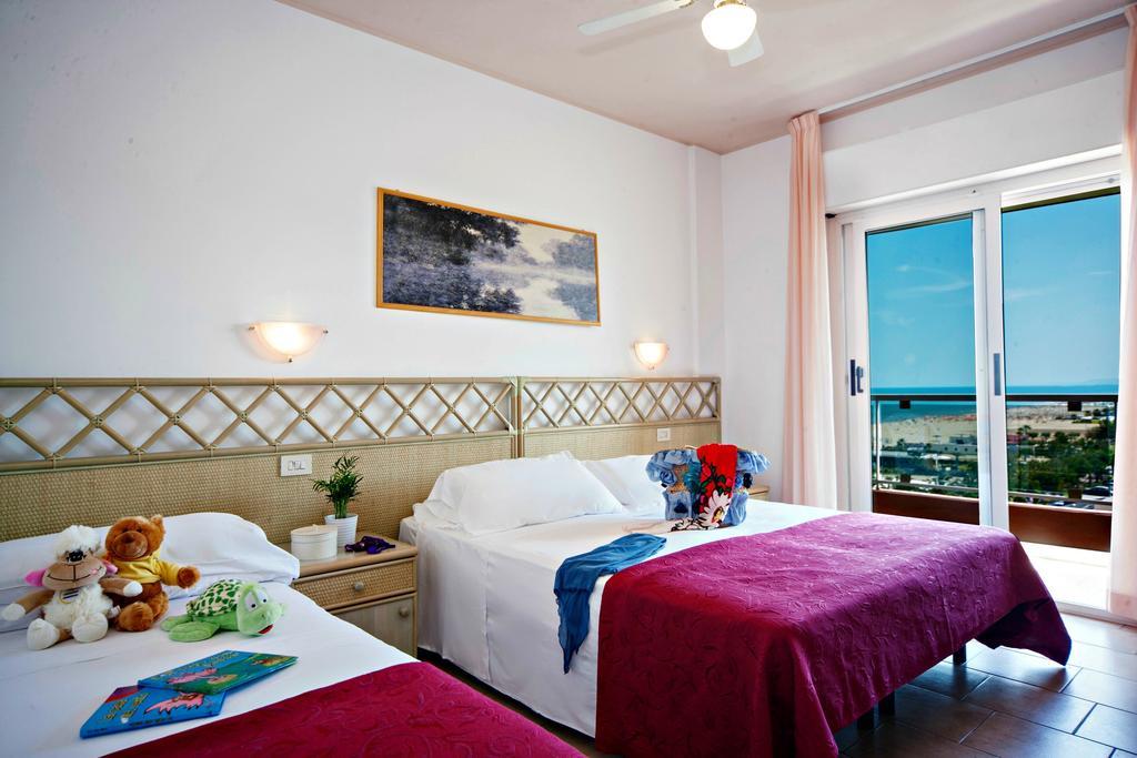 Hotel Doge Alba Adriatica Cameră foto